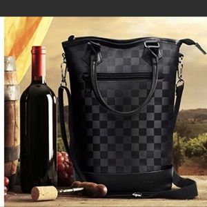Tirrinia Wine Gift Cooler Bag 2 Bottles W/ Bottle Opener Extra Strap Black NWT